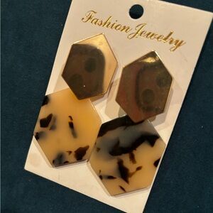 Tortoise and gold drop dangling earrings.
